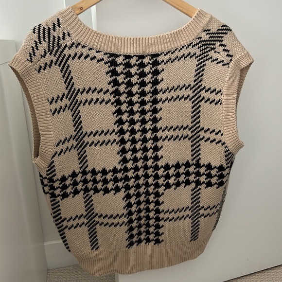 Oak and fort vest - Picture 3 of 5